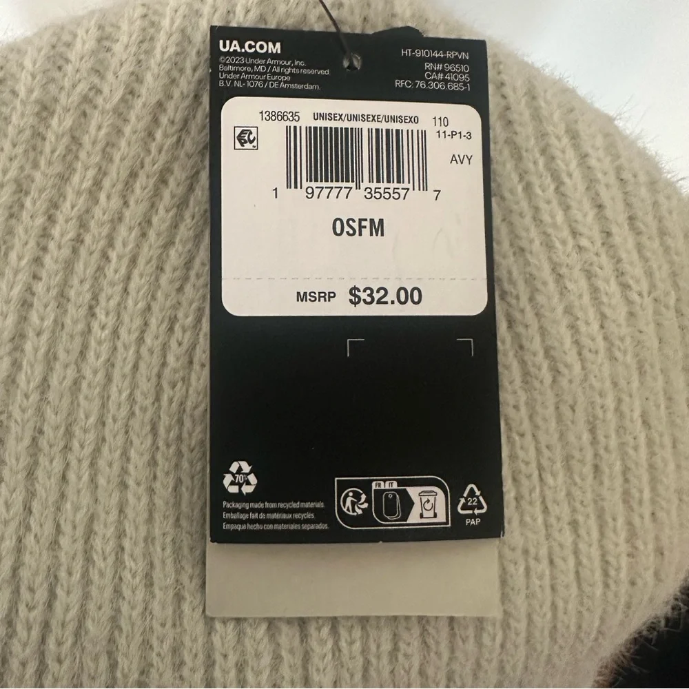 NWT Under Armor Rose Cuffed Beanie